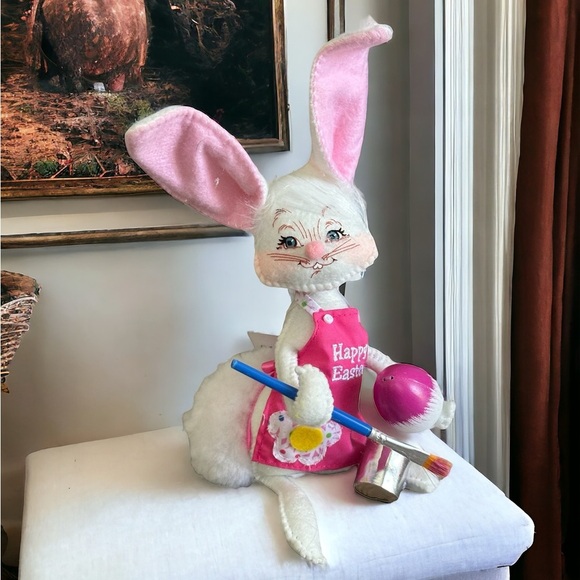 Annalee Dolls / Holidays Spring/Easter / 6” ARTIST BUNNY - Picture 1 of 8
